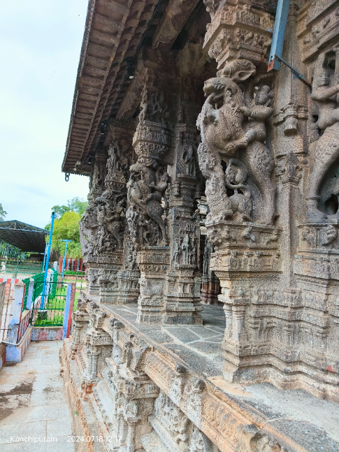 Varadaraja Perumal Temple: A Sacred Abode of Lord Vishnu Varadaraja Perumal Temple